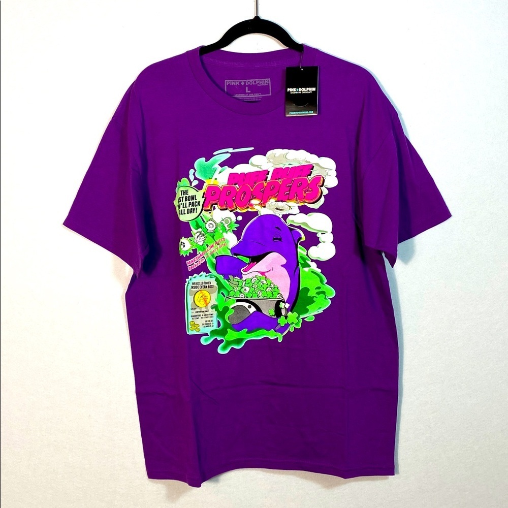 Pink + Dolphin Purple Graphic T-Shirt with Dolphin Design size Large